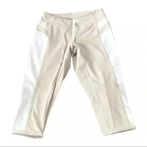 Lululemon women’s drawstring Capri Yoga Pants size 6